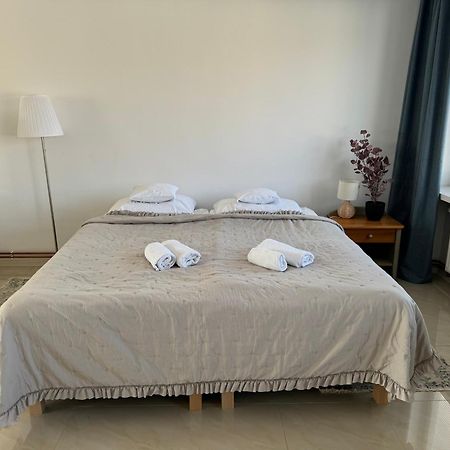 Apartamenty Cud Miod Кросно Экстерьер фото