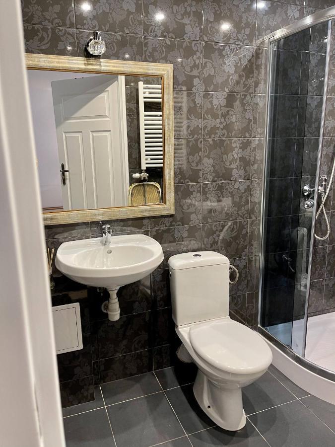 Apartamenty Cud Miod Кросно Экстерьер фото