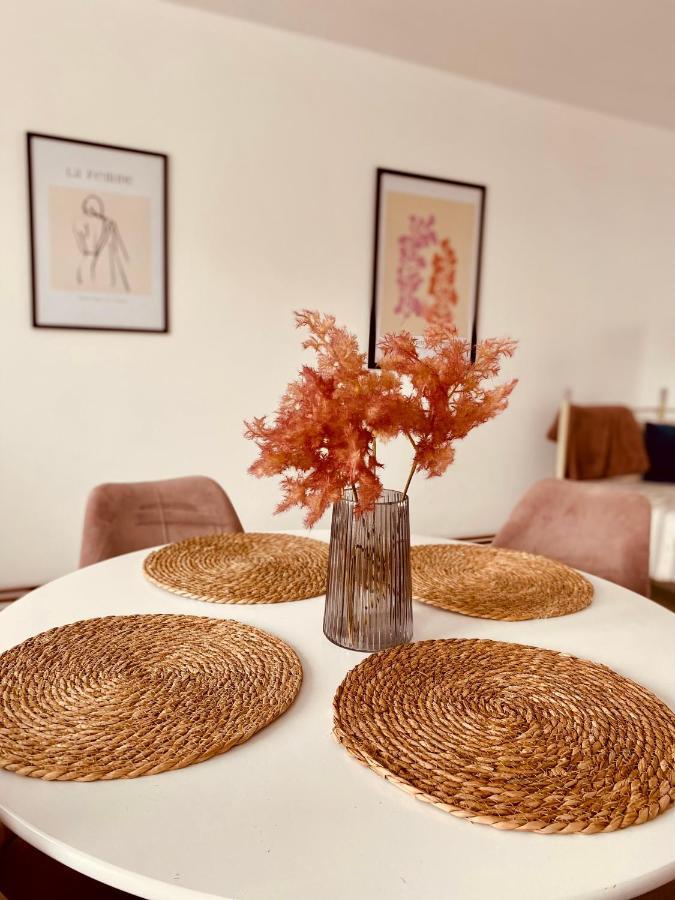 Apartamenty Cud Miod Кросно Экстерьер фото