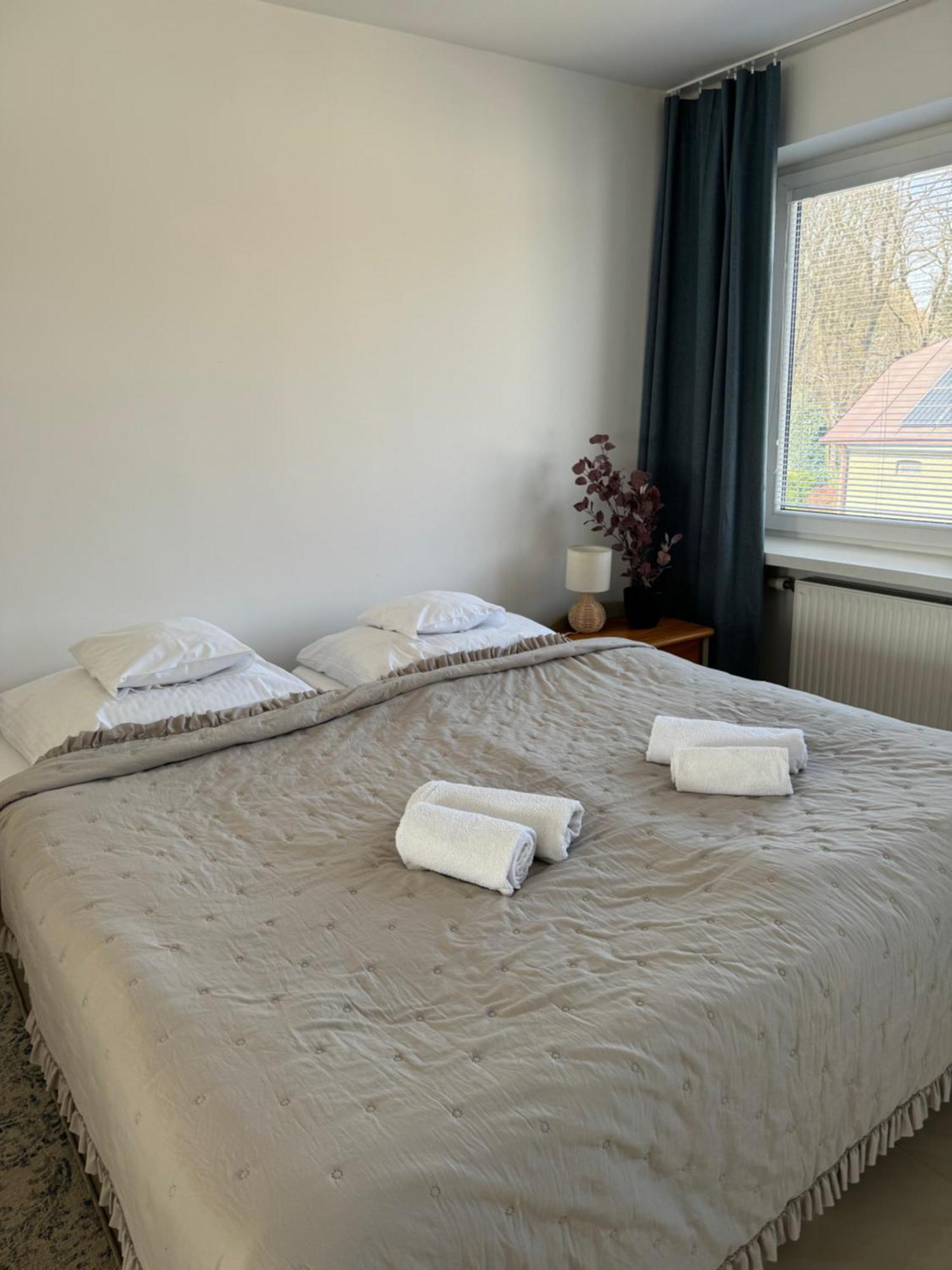 Apartamenty Cud Miod Кросно Экстерьер фото