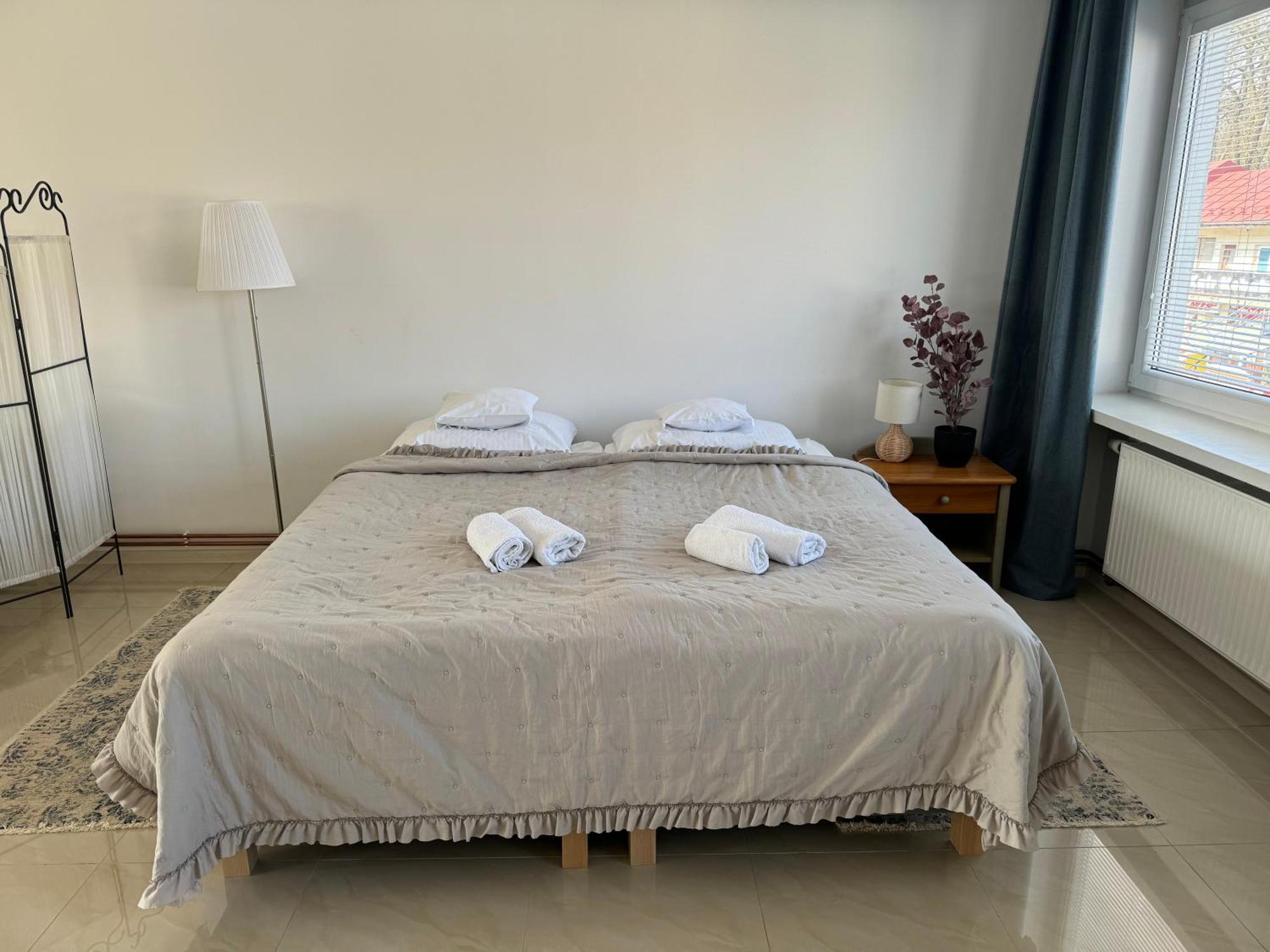 Apartamenty Cud Miod Кросно Экстерьер фото