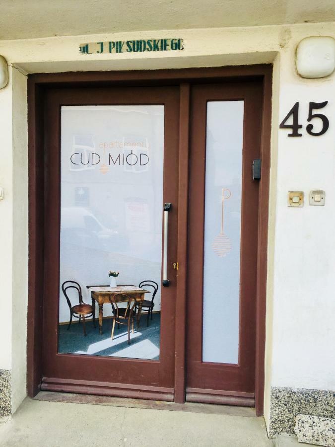 Apartamenty Cud Miod Кросно Экстерьер фото